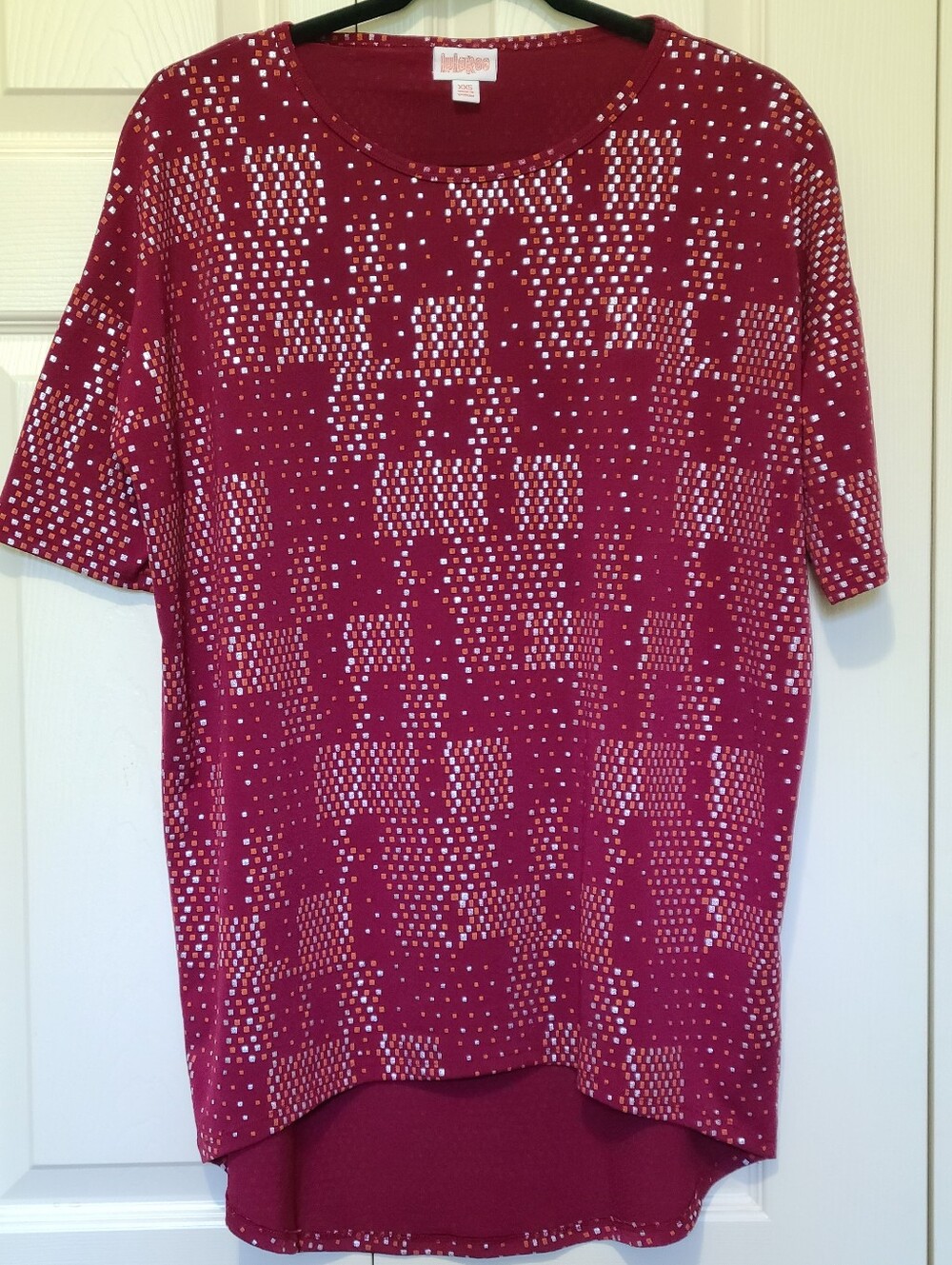 LuLaRoe Elegant Irma Burgundy Deep Red Silver Metallic Squares Hi-Lo Tunic Top